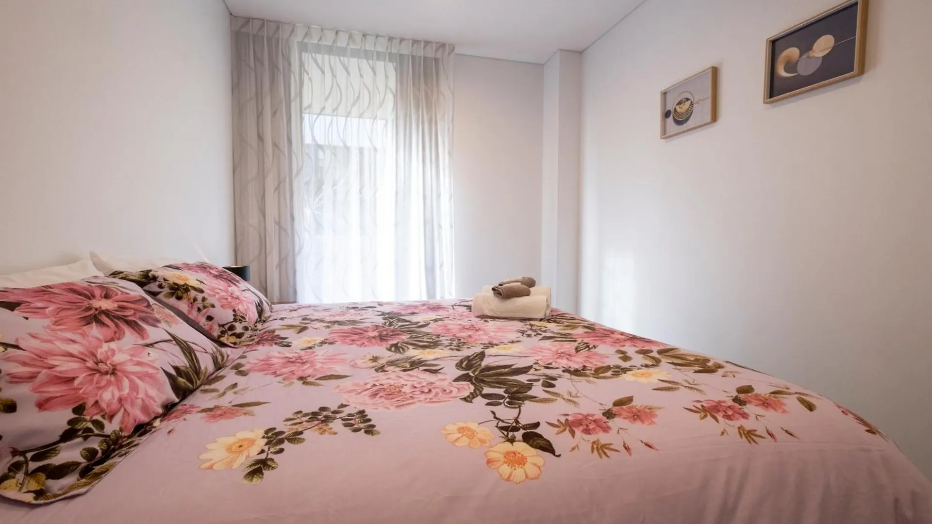 Modern, Ground Floor , Cbd, Free Parking, 2-3 Beds Apartment Christchurch