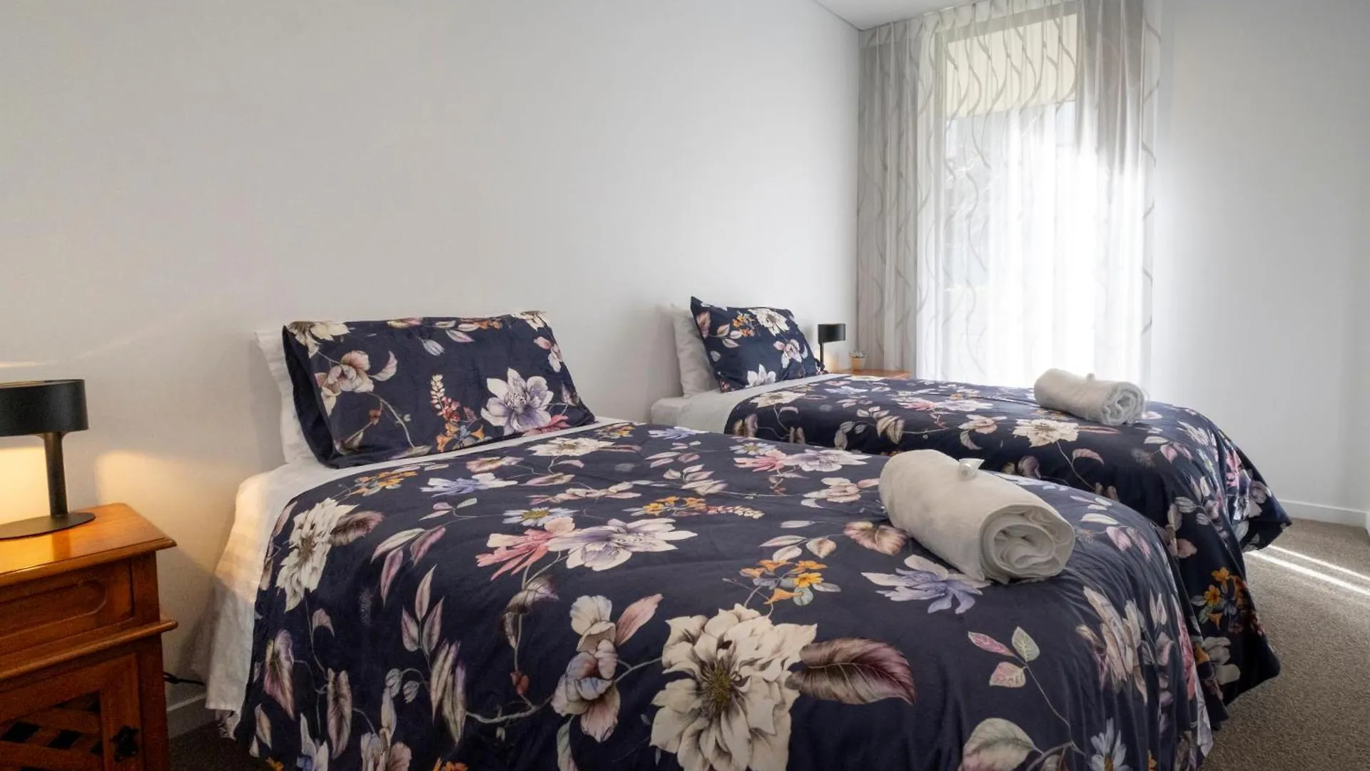 Modern, Ground Floor , Cbd, Free Parking, 2-3 Beds Apartment Christchurch New Zealand