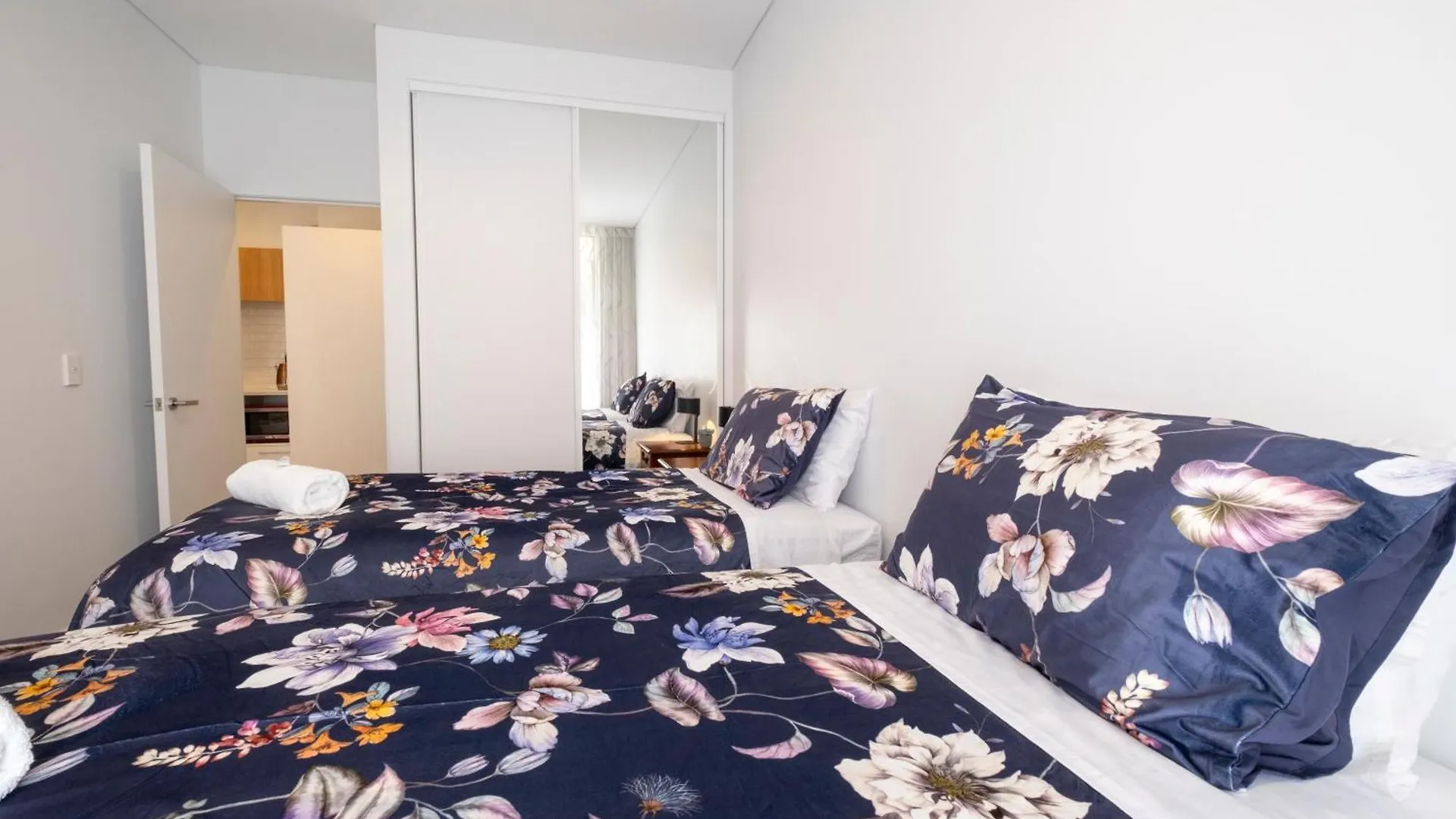 Modern, Ground Floor , Cbd, Free Parking, 2-3 Beds Apartment Christchurch 0*,  New Zealand